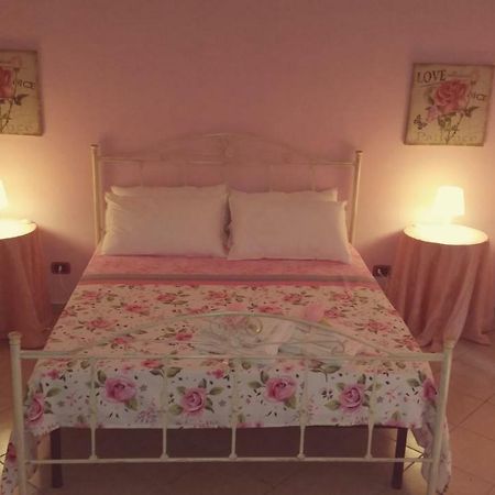 B&B La Rosa Taranto Esterno foto