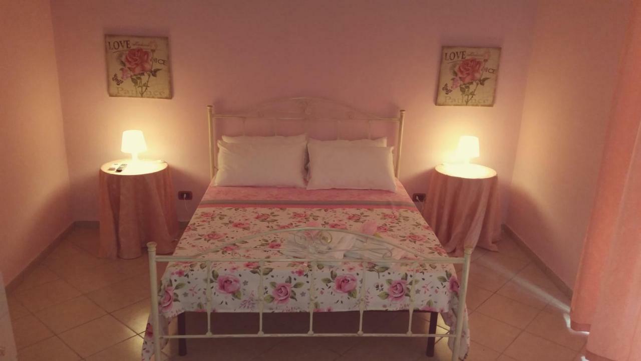 B&B La Rosa Taranto Esterno foto